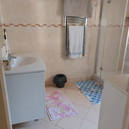 Ubytování v soukromí Chambre De 15 M2 Dans Un De 3 Pieces